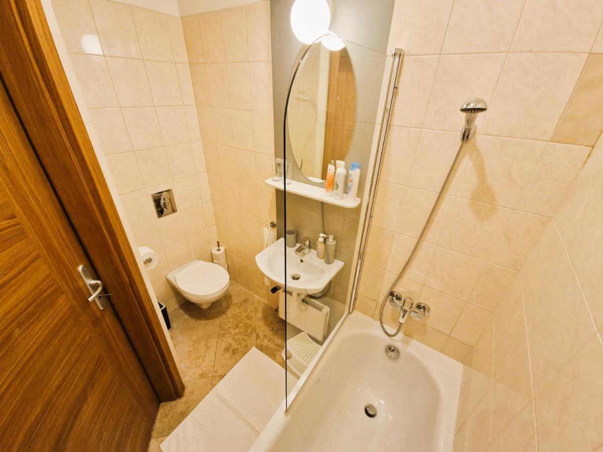 Halasz 2-Bedroom Apartment Near Castle, Free Public Parking Nearby Budapesta Exterior foto