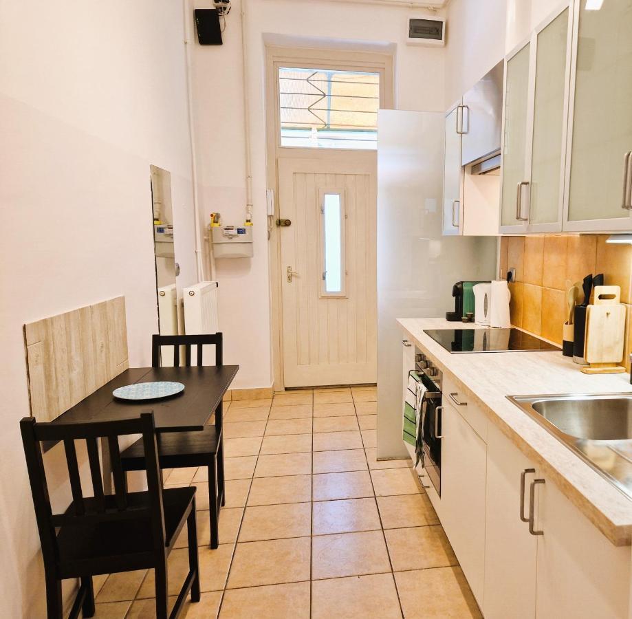 Halasz 2-Bedroom Apartment Near Castle, Free Public Parking Nearby Budapesta Exterior foto